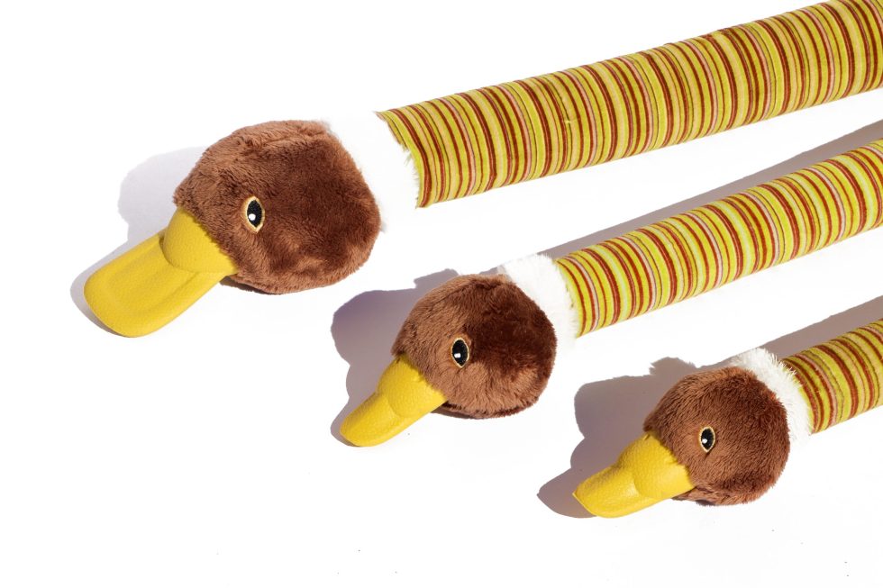 GiGwi Crunchy Neck Plush Duck