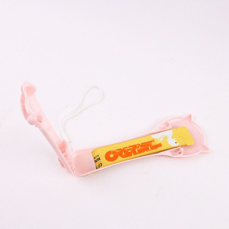 Cat Treat Paste Dispensing Spoon – Pink