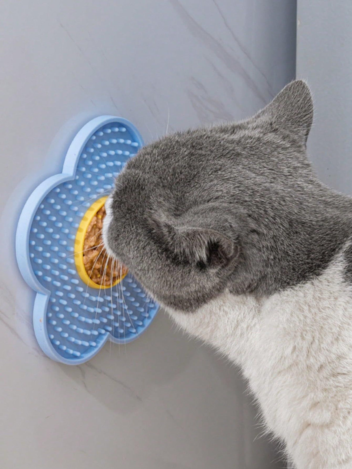 Flower-Shaped Lick Mat for Dogs and Cats – Blue