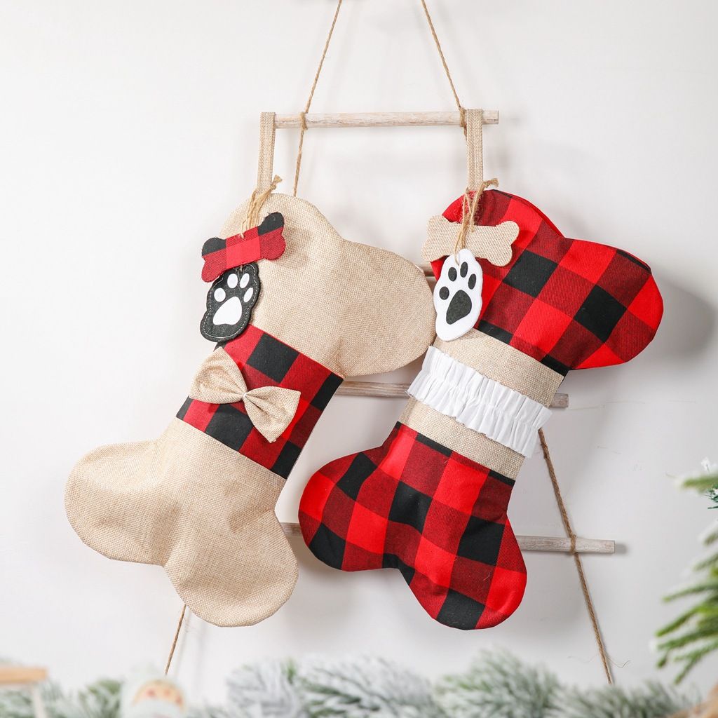 Christmas Plaid Pet Stockings – 2 Pack